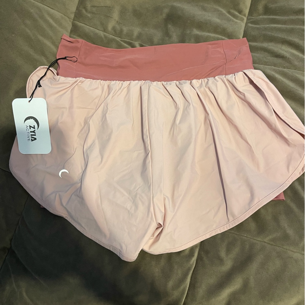 Shorts - Picture 2 of 3
